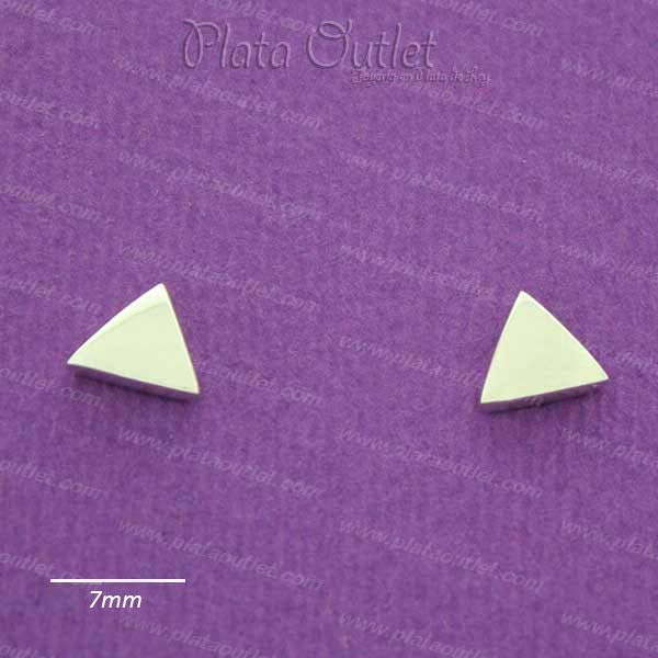 Pendientes plata pegados triangulo,trialgular, piramide, plata de ley, plata lisa,plata en madrid,plata al mayor, mayorista